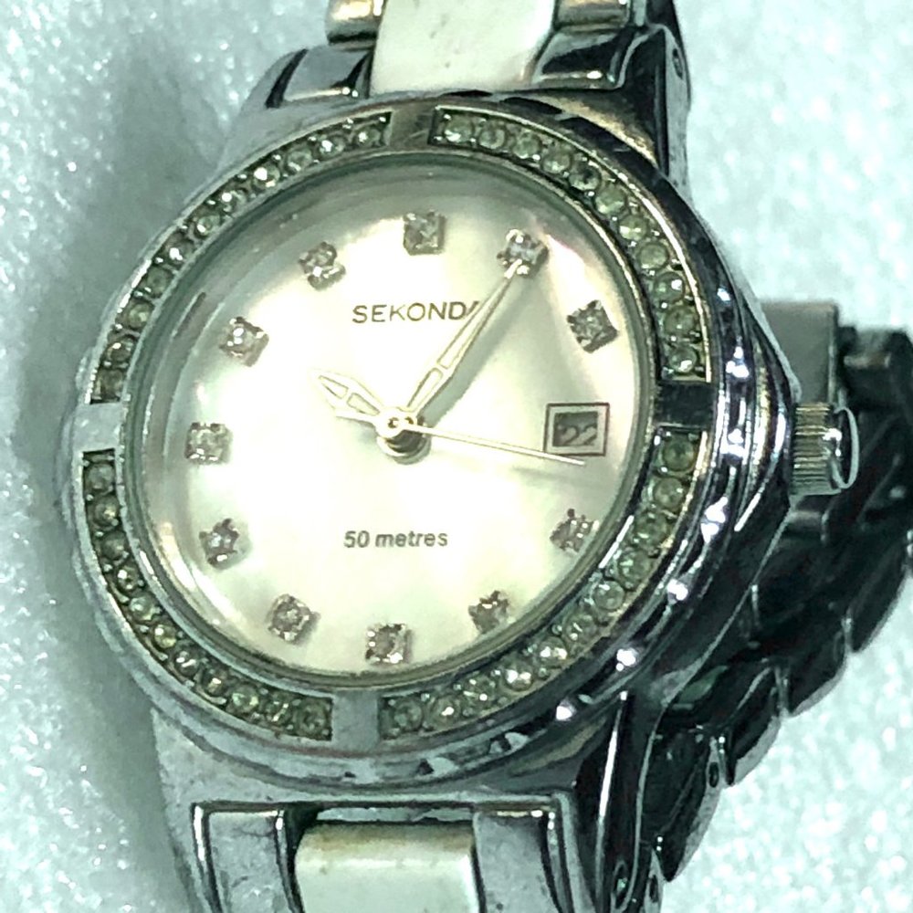 Sekonda Mother of Pearl Crystal Watch